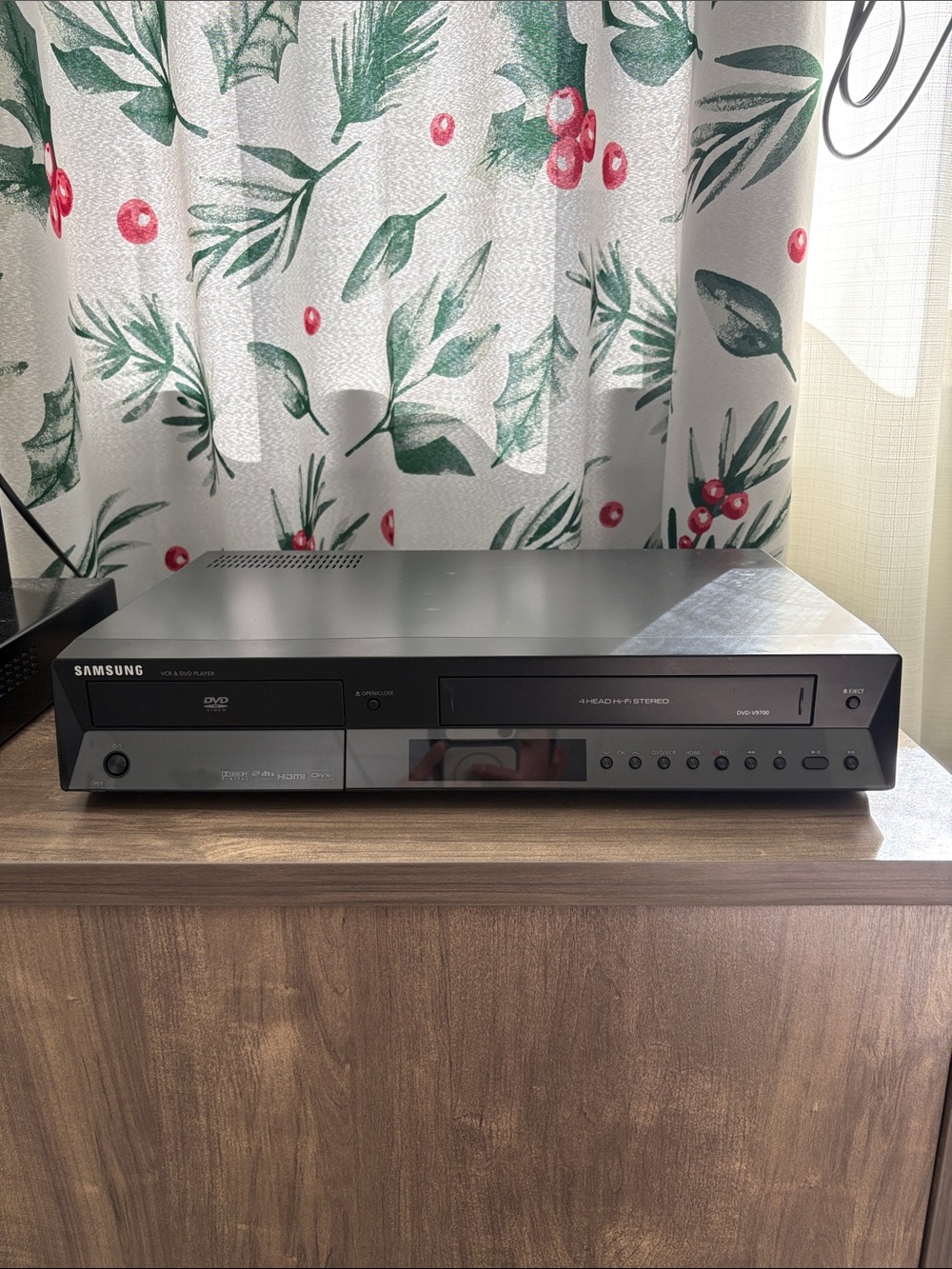 Samsung DVD-V9700 DVD VCR Combo Player